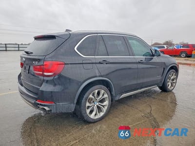 Trzecie zdjęcie samochodu z tyłu: 2018 BMW X5 SDRIVE35I VIN:5UXKR2C56J0Z21639 - miniatura