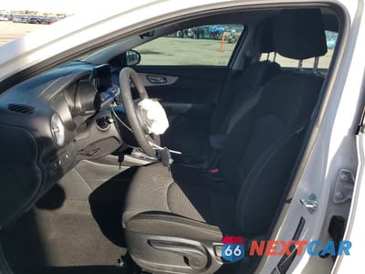 Zdjęcie 7 z 12 samochodu: 2023 KIA FORTE LXS VIN:3KPF24AD9PE620117 - miniatura