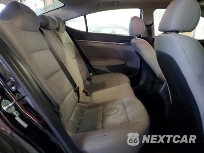 Zdjęcie 10 z 11 samochodu: 2018 HYUNDAI ELANTRA VIN:KMHD84LF4JU493236 - miniatura
