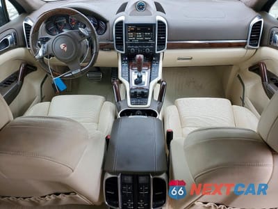 Zdjęcie 8 z 13 samochodu: 2011 PORSCHE CAYENNE TURBO VIN:WP1AC2A29BLA84326 - miniatura