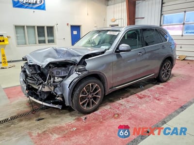 2014 BMW X5 XDRIVE35I 5UXKR0C56E0C27952 - główne zdjęcie licytacji z USA - miniatura