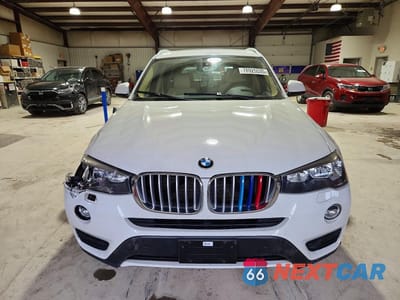 Piąte zdjęcie samochodu w środku: 2017 BMW X3 XDRIVE28I VIN:5UXWX9C34H0W76218 - miniatura