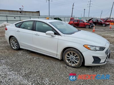 Czwarte zdjęcie samochodu z boku: 2019 FORD FUSION SE VIN:3FA6P0LU2KR182622 - miniatura