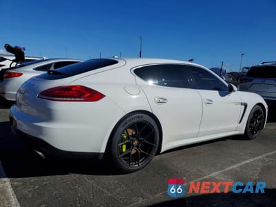 Trzecie zdjęcie samochodu z tyłu: 2015 PORSCHE PANAMERA SE HYBRID VIN:WP0AD2A77FL041622 - miniatura