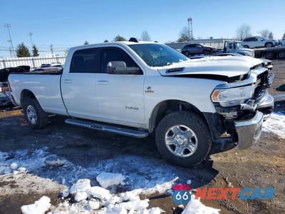Czwarte zdjęcie samochodu z boku: 2021 RAM 2500 BIG HORN VIN:3C6UR5JL6MG628196 - miniatura