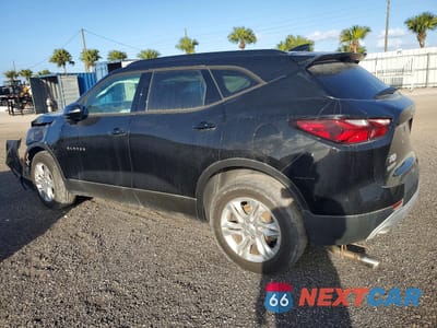 Drugie zdjęcie samochodu z przodu: 2019 CHEVROLET BLAZER 1LT VIN:3GNKBBRA6KS583168 - miniatura
