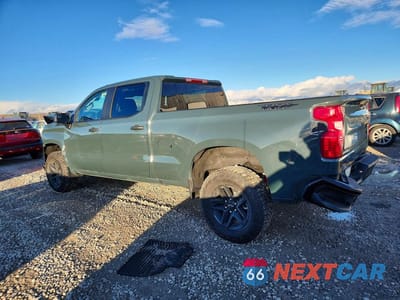 Drugie zdjęcie samochodu z przodu: 2026 CHEVROLET SILVERADO K1500 TRAIL BOSS CUSTOM VIN:3GCUKCE86TG244120 - miniatura