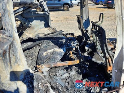 Zdjęcie 10 z 11 samochodu: 2024 TESLA MODEL Y VIN:7SAYGDEE3RA254455 - miniatura