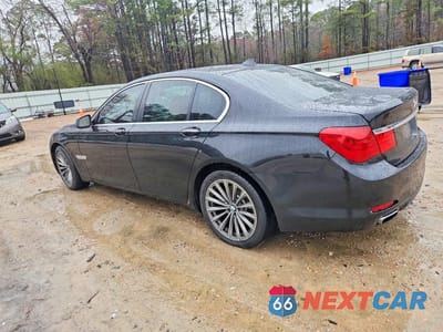 Drugie zdjęcie samochodu z przodu: 2012 BMW 740 I VIN:WBAKA4C54CC613467 - miniatura