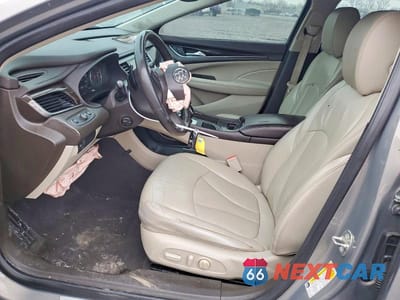 Zdjęcie 7 z 11 samochodu: 2017 BUICK LACROSSE ESSENCE VIN:1G4ZP5SS3HU194151 - miniatura