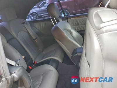 Zdjęcie 10 z 12 samochodu: 2007 MERCEDES-BENZ CLK 550 VIN:WDBTK72F67T085483 - miniatura