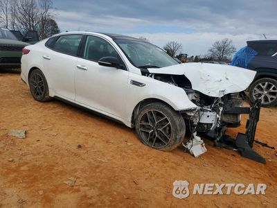 Czwarte zdjęcie samochodu z boku: 2020 KIA OPTIMA LX VIN:5XXGT4L35LG445677 - miniatura