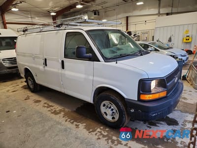 Czwarte zdjęcie samochodu z boku: 2013 CHEVROLET EXPRESS G3500 VIN:1GCZGTCG1D1117406 - miniatura