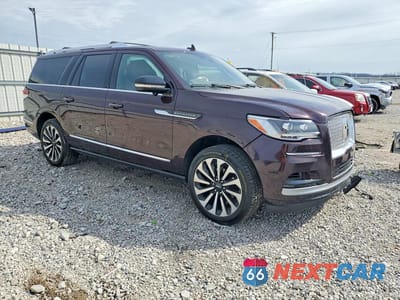 Czwarte zdjęcie samochodu z boku: 2023 LINCOLN NAVIGATOR L RESERVE VIN:5LMJJ3LG8PEL07126 - miniatura