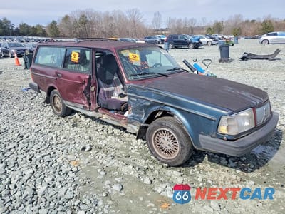 Czwarte zdjęcie samochodu z boku: 1993 VOLVO 240 VIN:YV1AW8800P1958690 - miniatura