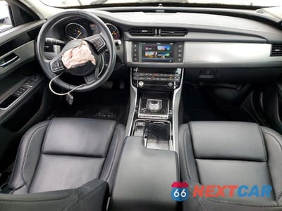 Zdjęcie 8 z 12 samochodu: 2016 JAGUAR XF PREMIUM VIN:SAJBD4BV9GCY13294 - miniatura