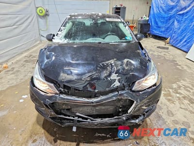 Piąte zdjęcie samochodu w środku: 2018 CHEVROLET CRUZE PREMIER VIN:3G1BF6SM5JS602924 - miniatura