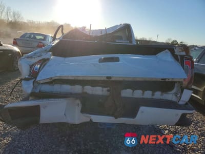 Zdjęcie 6 z 11 samochodu: 2018 GMC SIERRA K1500 SLT VIN:1GTV2NEC8JZ147034 - miniatura