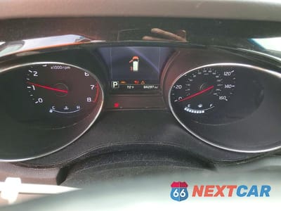 Zdjęcie 9 z 13 samochodu: 2017 KIA SEDONA EX VIN:KNDMC5C12H6259947 - miniatura