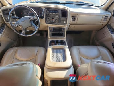 Zdjęcie 8 z 12 samochodu: 2004 GMC NEW SIERRA C1500 VIN:2GTEC19TX41123749 - miniatura