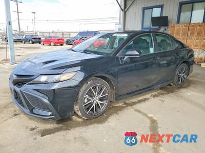 2021 TOYOTA CAMRY SE 4T1G11AK2MU603575 - główne zdjęcie licytacji z USA - miniatura