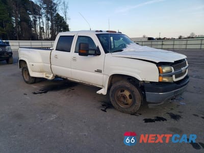 Czwarte zdjęcie samochodu z boku: 2004 CHEVROLET SILVERADO K3500 VIN:1GCJK33264F180620 - miniatura