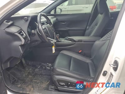 Zdjęcie 7 z 12 samochodu: 2020 LEXUS UX 200 BASE VIN:JTHX3JBH3L2029238 - miniatura