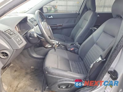 Zdjęcie 7 z 13 samochodu: 2007 VOLVO V50 2.4I VIN:YV1MW382172319889 - miniatura