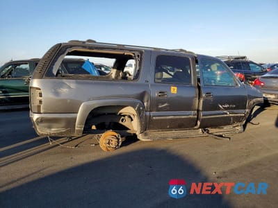 Trzecie zdjęcie samochodu z tyłu: 2001 CHEVROLET SUBURBAN K2500 VIN:3GNGK26U11G269370 - miniatura