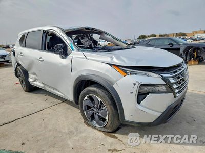 Czwarte zdjęcie samochodu z boku: 2025 NISSAN ROGUE SV VIN:5N1BT3BAXSC836788 - miniatura