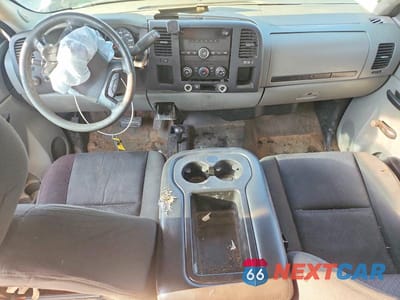 Zdjęcie 8 z 11 samochodu: 2010 CHEVROLET SILVERADO K1500 VIN:1GCSKPE34AZ154433 - miniatura