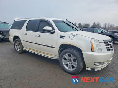 Czwarte zdjęcie samochodu z boku: 2011 CADILLAC ESCALADE ESV LUXURY VIN:1GYS4HEF0BR101430 - miniatura