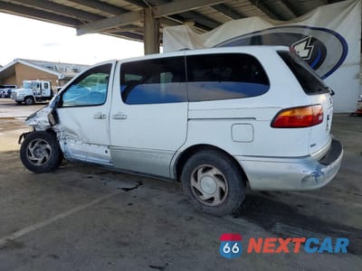 Drugie zdjęcie samochodu z przodu: 2000 TOYOTA SIENNA VIN:4T3ZF13C8YU237098 - miniatura