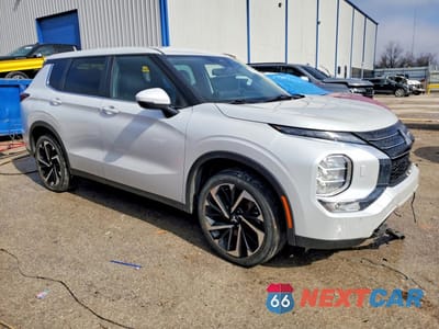 Czwarte zdjęcie samochodu z boku: 2023 MITSUBISHI OUTLANDER SE VIN:JA4J4UA88PZ033400 - miniatura