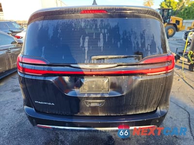 Zdjęcie 6 z 13 samochodu: 2024 CHRYSLER PACIFICA TOURING L VIN:2C4RC1BG2RR147048 - miniatura