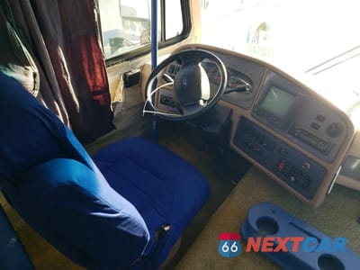 Piąte zdjęcie samochodu w środku: 2003 FORD F550 SUPER DUTY RV VIN:1FCNF53SX30A05239 - miniatura