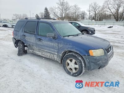 Czwarte zdjęcie samochodu z boku: 2003 FORD ESCAPE XLT VIN:1FMYU03143KD48352 - miniatura