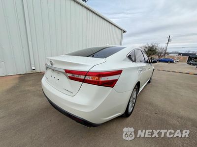 Czwarte zdjęcie samochodu z boku: 2015 TOYT AVALON XLE WHITE VIN:4T1BK1EB2FU180355 - miniatura