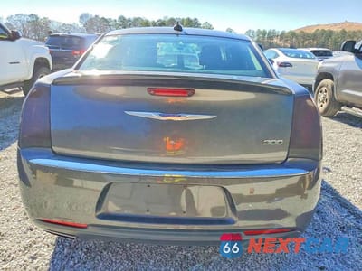 Zdjęcie 6 z 11 samochodu: 2019 CHRYSLER 300 TOURING VIN:2C3CCAAGXKH564943 - miniatura