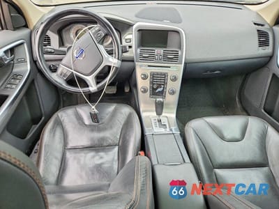 Zdjęcie 8 z 12 samochodu: 2012 VOLVO XC60 T6 VIN:YV4902DZ4C2284220 - miniatura