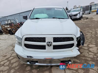 Piąte zdjęcie samochodu w środku: 2017 RAM TRUCKS 1500 SLT VIN:1C6RR7TT2HS782336 - miniatura