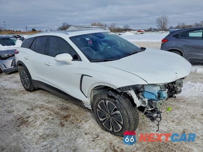 Czwarte zdjęcie samochodu z boku: 2024 CHEVROLET BLAZER 2LT VIN:3GNKDBRJ9RS292782 - miniatura