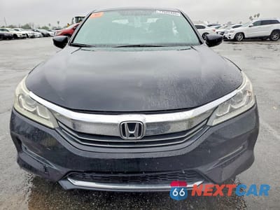 Piąte zdjęcie samochodu w środku: 2016 HONDA ACCORD SPORT VIN:1HGCR2F58GA212734 - miniatura