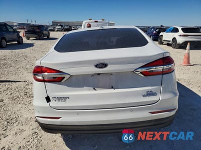 Zdjęcie 6 z 12 samochodu: 2019 FORD FUSION VIN:3FA6P0LU4KR104987 - miniatura