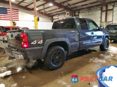 Trzecie zdjęcie samochodu z tyłu: 2005 CHEVROLET SILVERADO K1500 VIN:1GCEK19V05E161060 - miniatura
