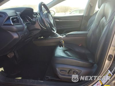 Zdjęcie 7 z 12 samochodu: 2019 TOYOTA CAMRY L VIN:4T1B11HK8KU165710 - miniatura