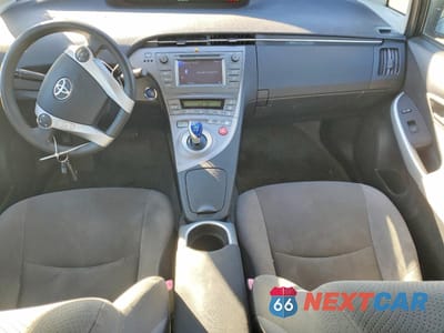 Zdjęcie 8 z 12 samochodu: 2012 TOYOTA PRIUS VIN:JTDKN3DU3C1486701 - miniatura