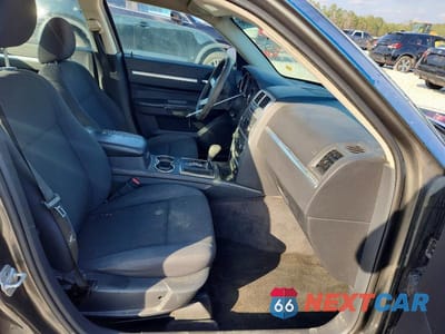 Zdjęcie 7 z 11 samochodu: 2010 DODGE CHARGER SXT VIN:2B3CA3CV8AH213943 - miniatura