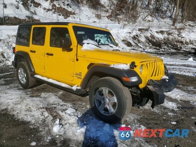 Czwarte zdjęcie samochodu z boku: 2019 JEEP WRANGLER UNLIMITED SPORT VIN:1C4HJXDG3KW518863 - miniatura