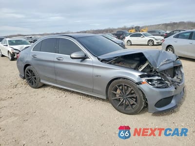 Czwarte zdjęcie samochodu z boku: 2015 MERCEDES-BENZ C 400 4MATIC VIN:55SWF6GB5FU027318 - miniatura